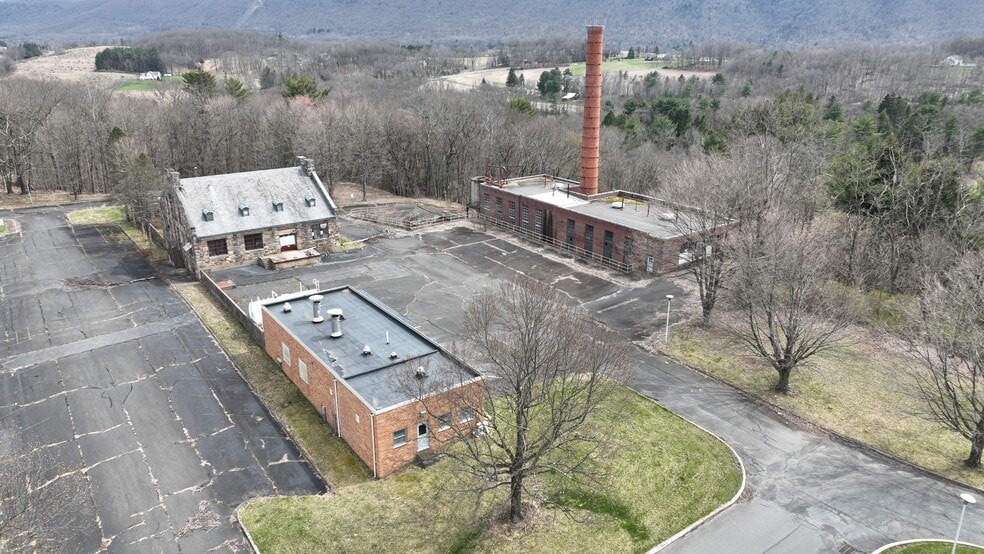 More Photos Of 101 Broad St, Ashland Hospital For Sale