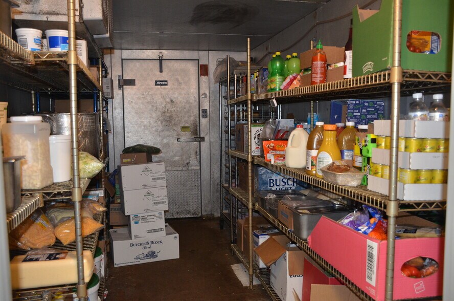More Photos Of 11 Benton Ave E, Albia Restaurant For Sale