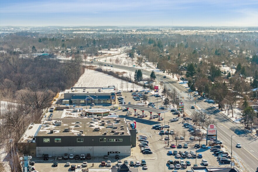 More Photos Of 3920 Dougall Ave, Windsor Storefront For Sale