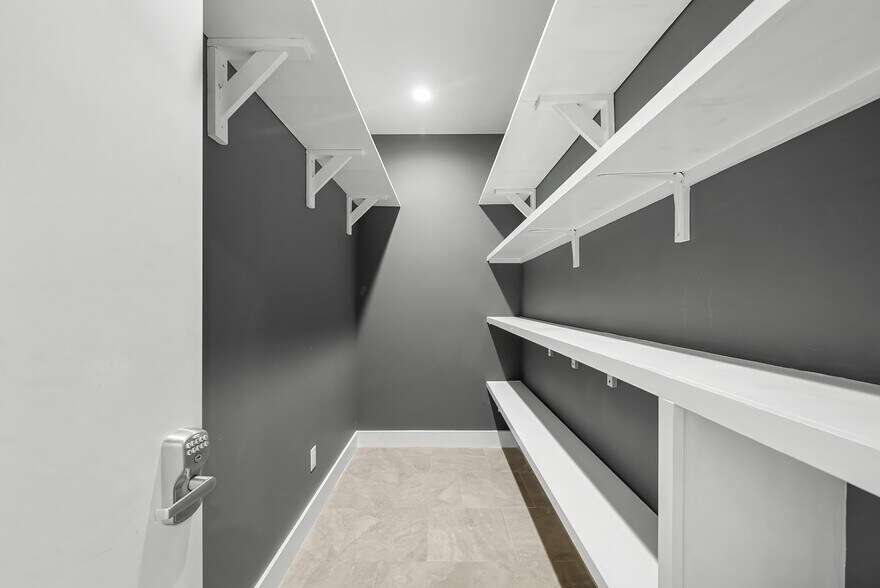 More Photos Of , Panama City Office For Sale