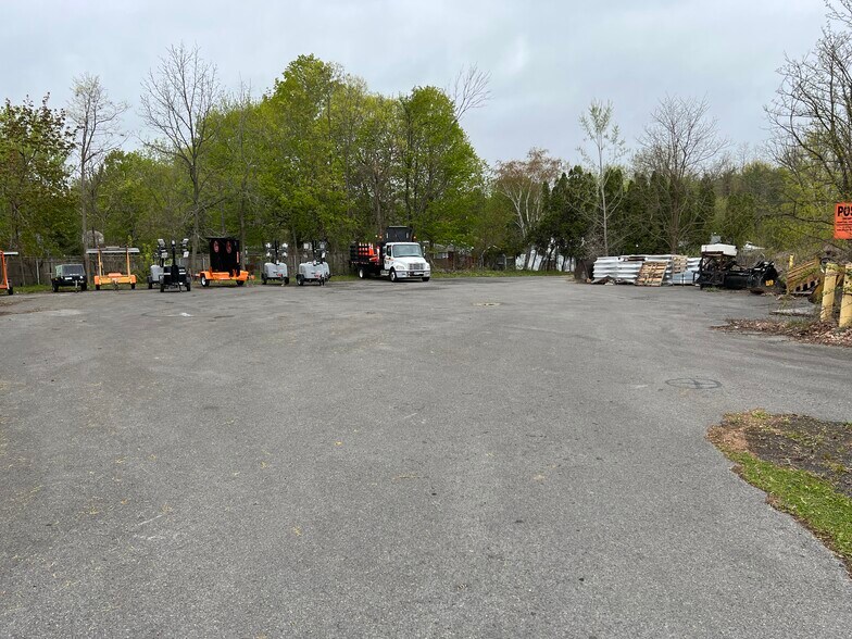 More Photos Of 133 W Seneca St, Manlius Warehouse For Sale