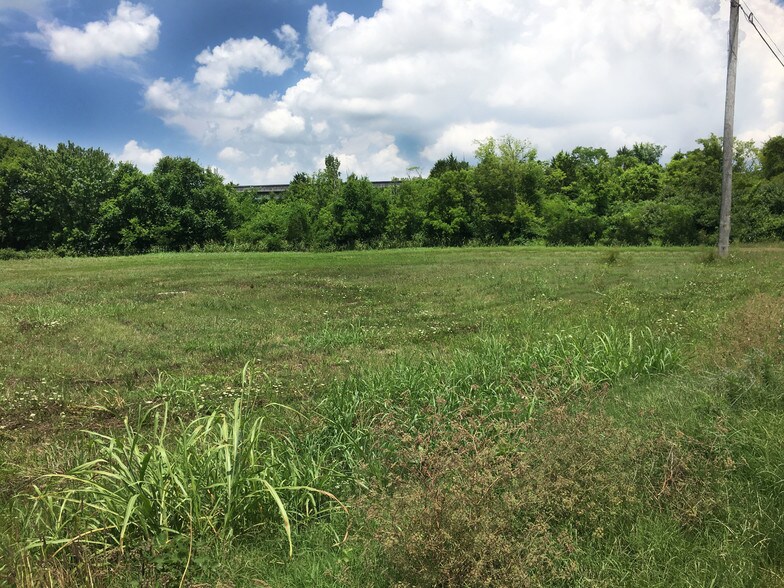 More Photos Of 774-776 E Main St, Hendersonville Land For Sale