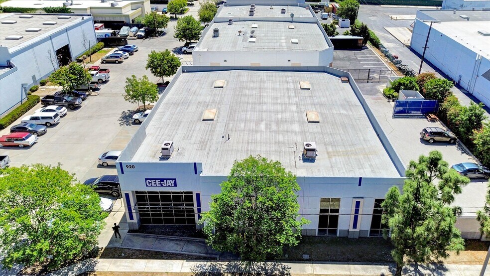 More Photos Of 920 W 10th St, Azusa Warehouse For Sale