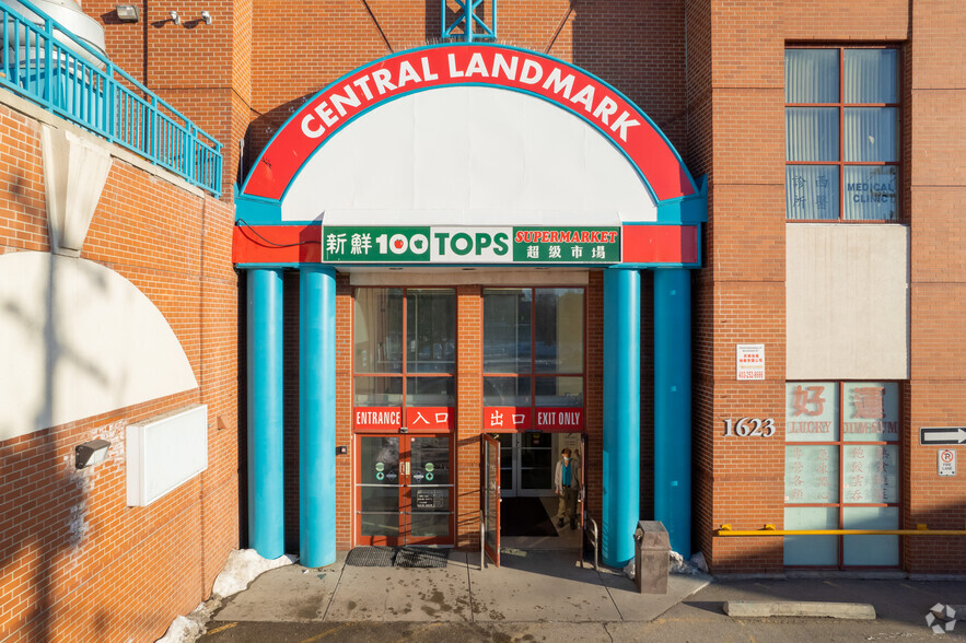 Primary Photo Of 1623 Centre St NW, Calgary Supermarket For Sale