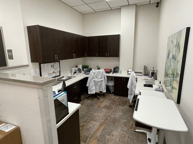 More Photos Of 3190 McMullen Booth Rd, Clearwater Medical For Sale