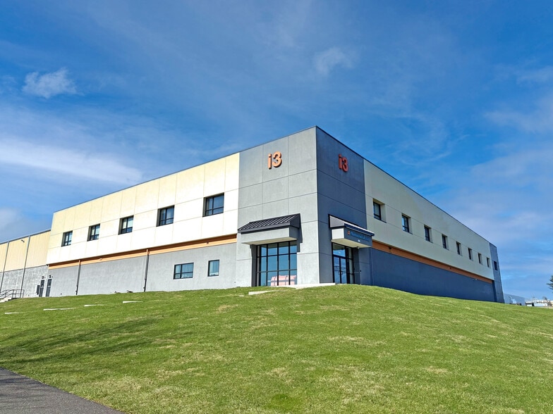 Primary Photo Of 200 Park Ave, Warminster Township Warehouse For Lease