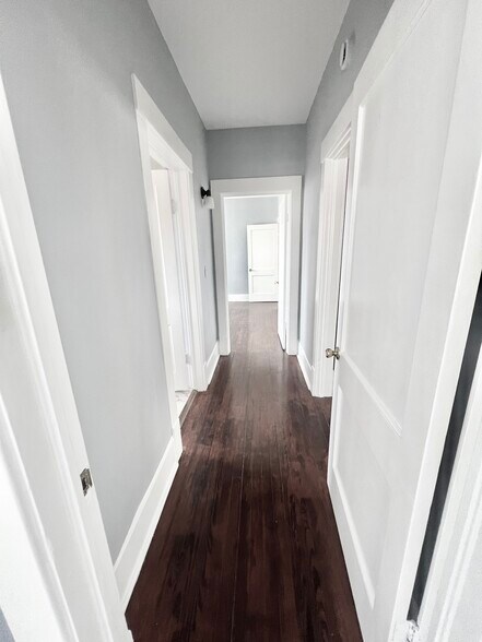 More Photos Of 741 E 9th St, Houston Office Residential For Lease