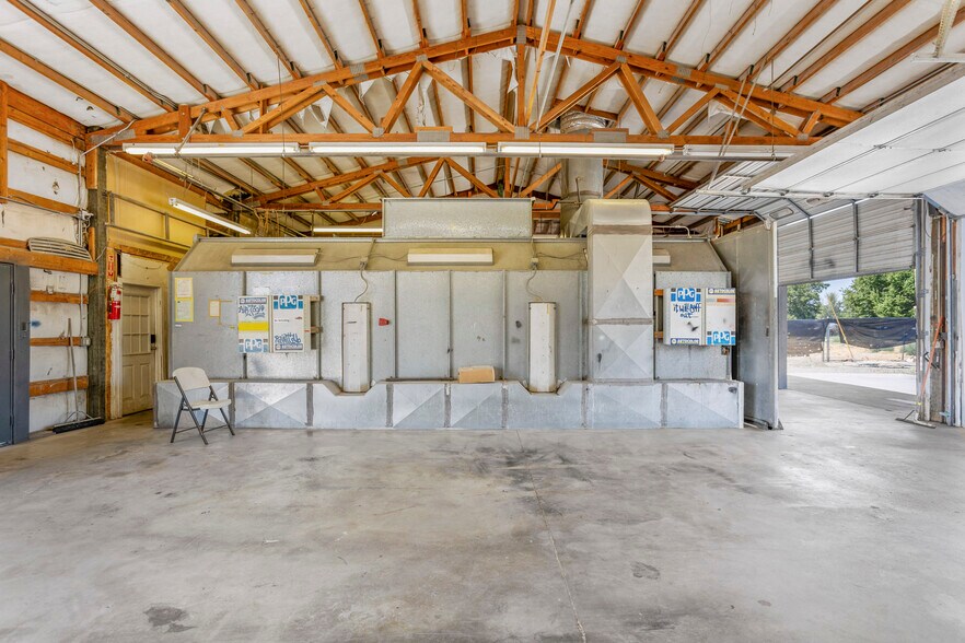 More Photos Of 2331 W A St, Pasco Distribution For Lease