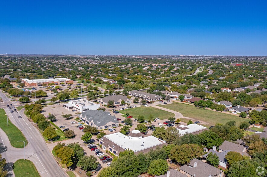 More Photos Of 5421 Basswood Blvd, Fort Worth Business Park For Lease
