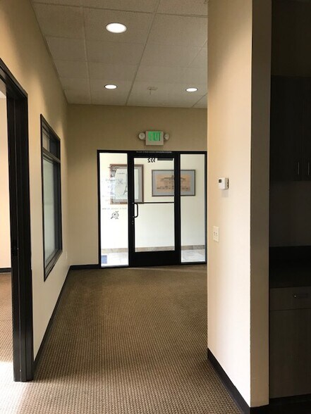 More Photos Of 2200 E Warm Springs Ave, Boise Medical For Lease