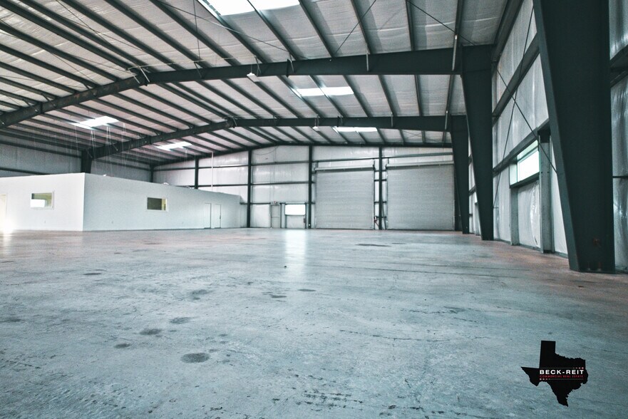 More Photos Of 12955 WRIGHT, Creedmoor Warehouse For Lease