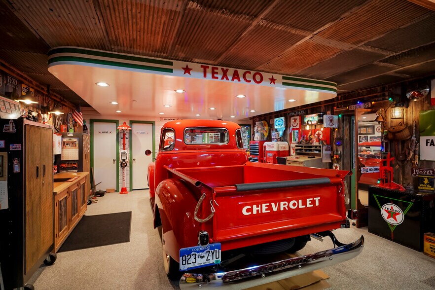 More Photos Of 9181 Commerce Center Cir, Highlands Ranch Self Storage For Sale