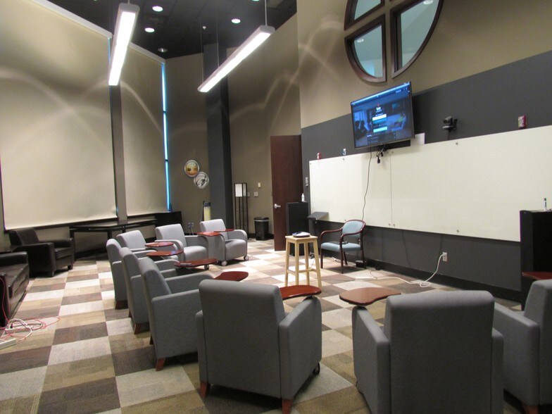 More Photos Of 4050 Lee Vance Dr, Colorado Springs Office For Lease