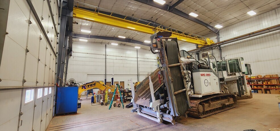 More Photos Of 860 35th Ave E, Dickinson Warehouse For Sale