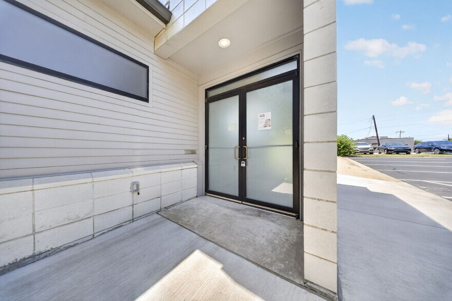 More Photos Of 3326 E 27th Pl S, Tulsa Office For Lease