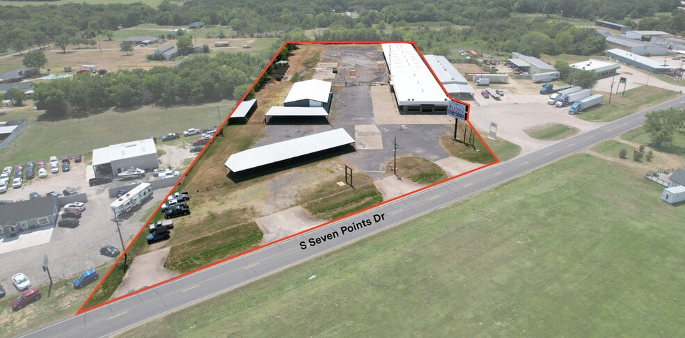 Primary Photo Of 533 S Seven Points Dr, Seven Points Warehouse For Lease