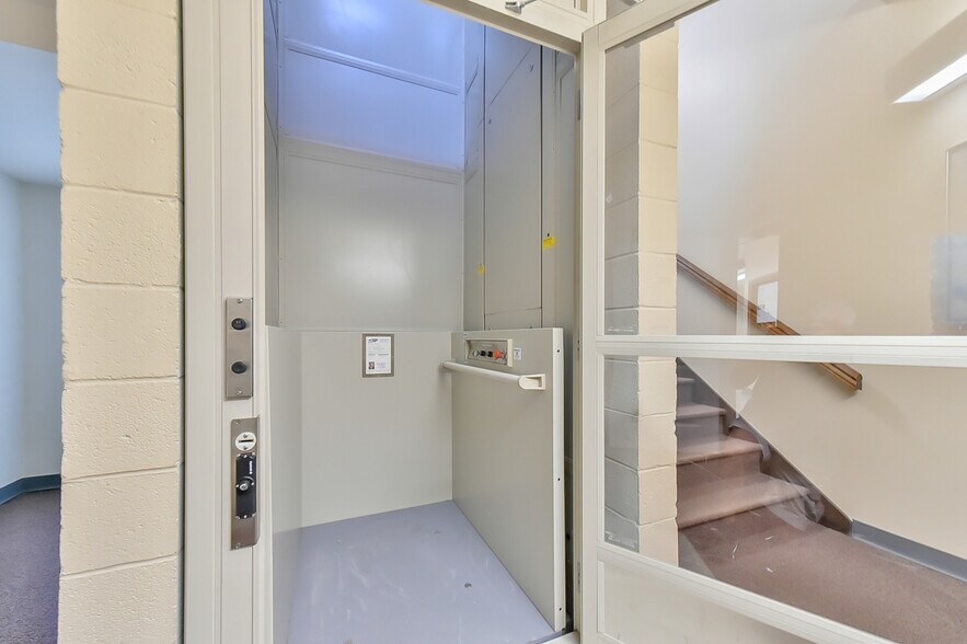 More Photos Of 300 Silver Cedar Ct, Chapel Hill Medical For Sale