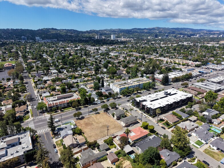 More Photos Of 14715 Burbank Blvd, Van Nuys Land For Sale