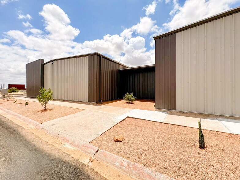 More Photos Of 9930 W Highway 80, Midland Office For Sale
