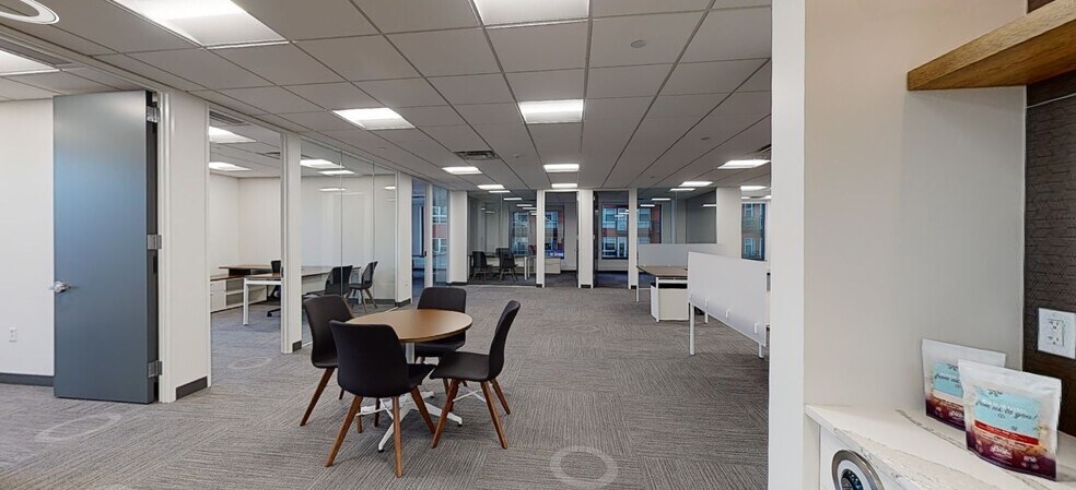 More Photos Of 1900 Grant St, Denver Office For Lease