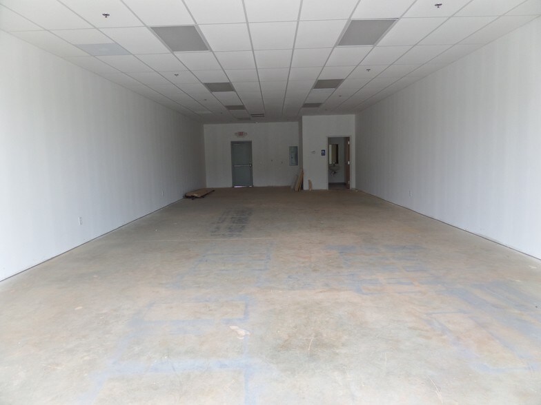 More Photos Of 1820 Noah's Ark Rd, Jonesboro Storefront For Lease