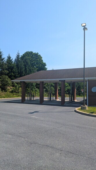More Photos Of 8190 Derry St, Harrisburg Bank For Lease