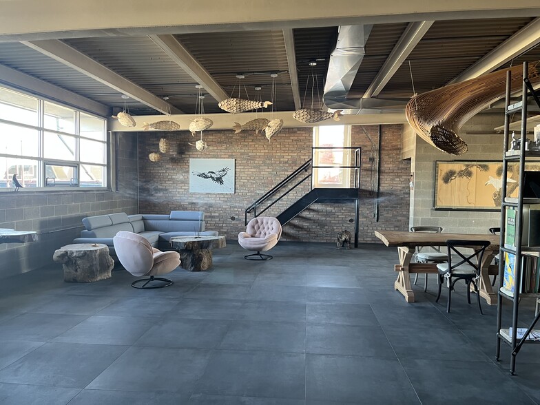 More Photos Of 1411 6th Ave, Grafton Showroom For Sale