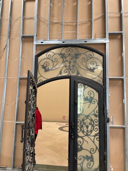 More Photos Of 1833 Glenwood St, Delano Specialty For Sale