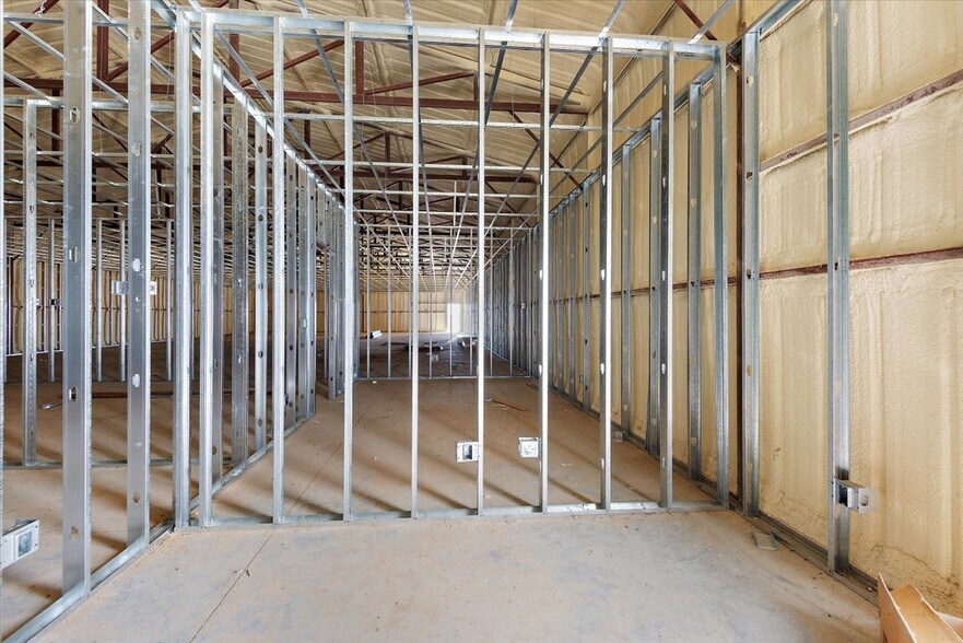 More Photos Of 20040 Grasslands Ln, Ordway Warehouse For Sale