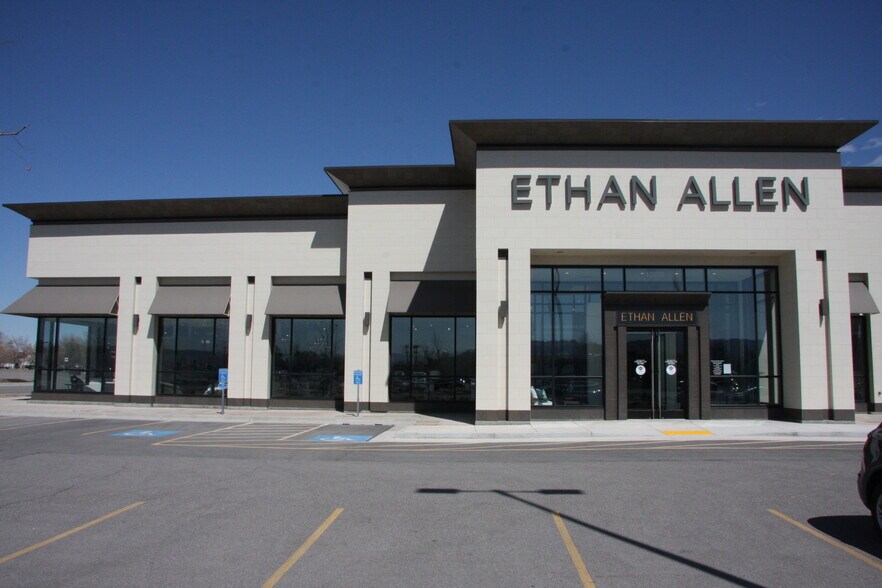 More Photos Of 10450 S State St, Sandy Unknown For Lease