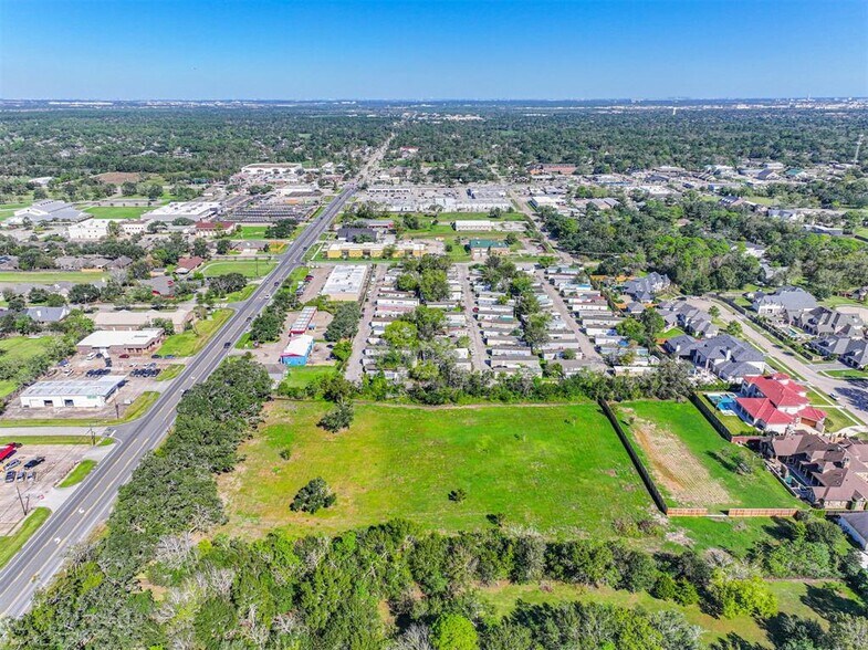 More Photos Of 401 W Edgewood Dr, Friendswood Land For Sale