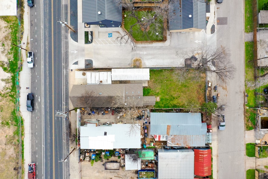 More Photos Of 2607 E 5th St, Austin Religious Facility For Sale