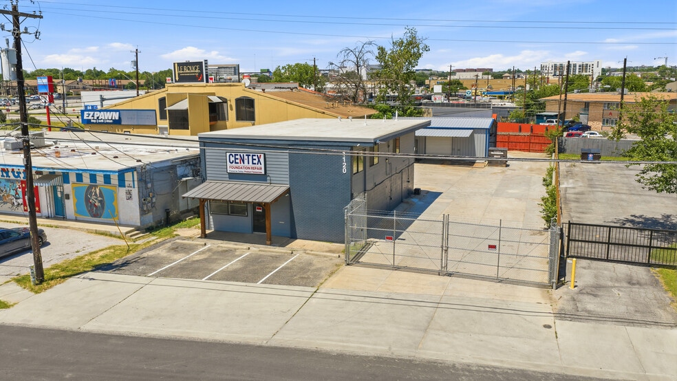 More Photos Of 1120 E 52nd St, Austin Flex For Sale