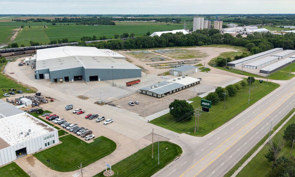 More Photos Of 2928 30 Hwy, Grand Island Manufacturing For Sale