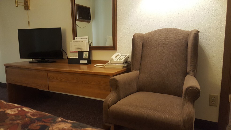 More Photos Of 427 2nd Avenue NW, Wibaux Hotel For Sale