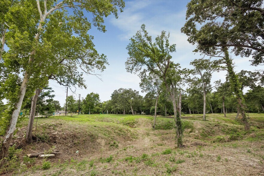 More Photos Of 0 Deerwood, Houston Land For Sale