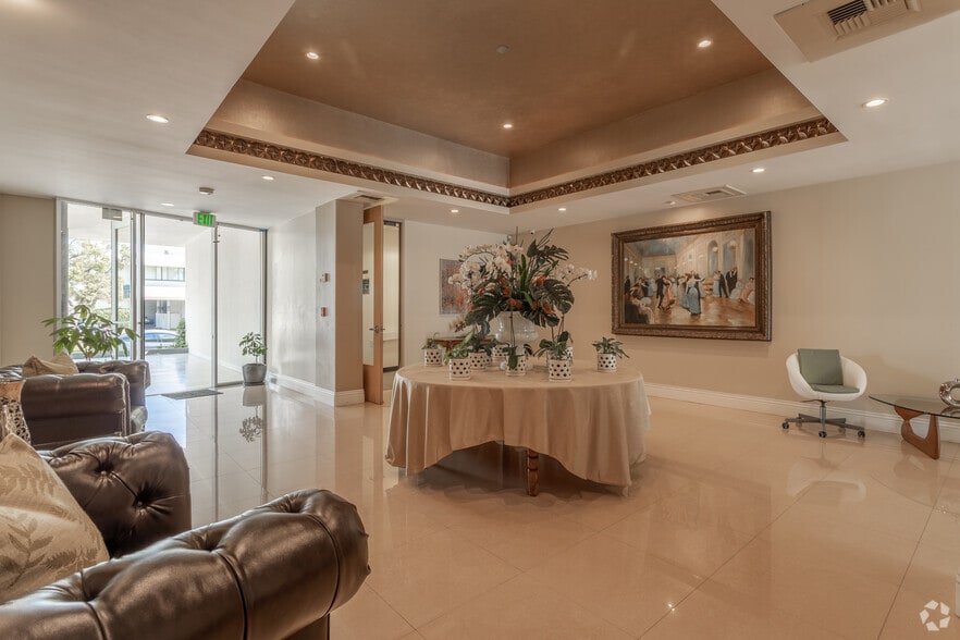 More Photos Of 415 Huntington Dr, San Marino Loft Creative Space For Lease