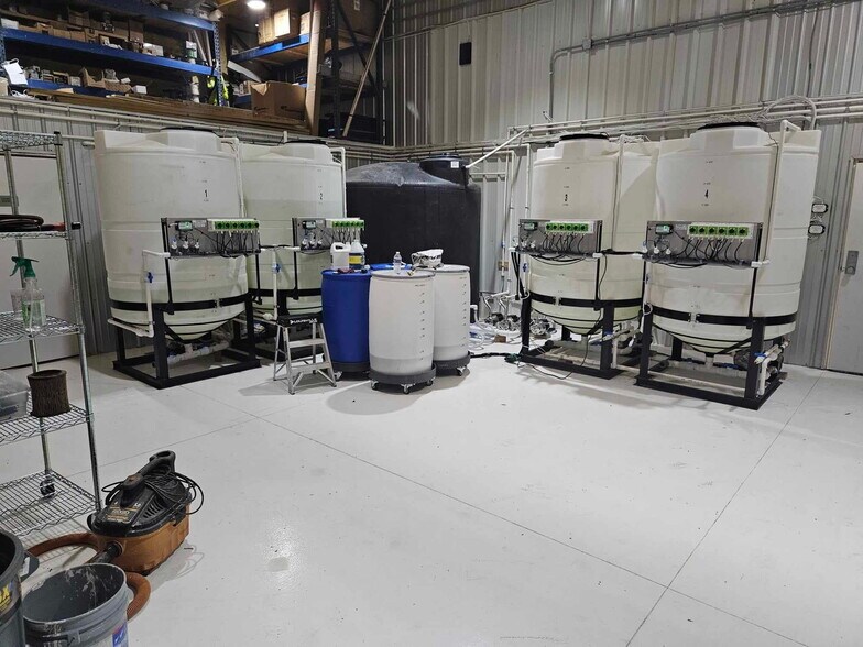 More Photos Of 609 Indian Rd, Seiling Auto Repair For Sale