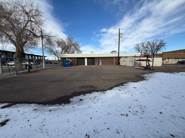 More Photos Of 5700 E Evans Ave, Denver Showroom For Lease