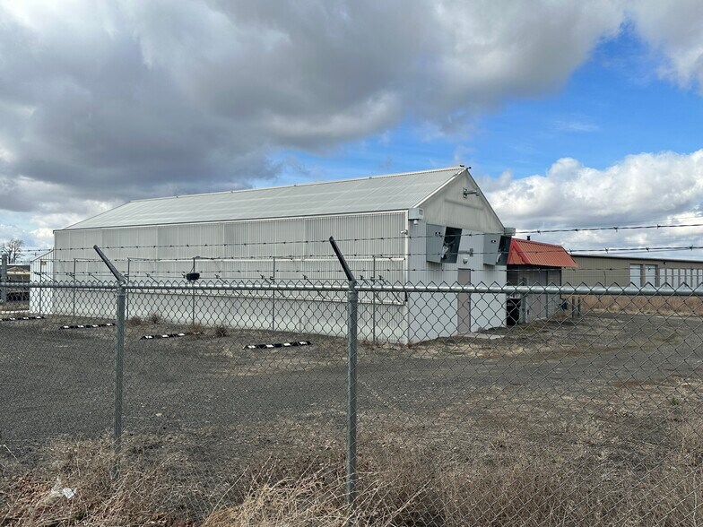 More Photos Of 2719 E Isaacs Ave, Walla Walla Distribution For Sale