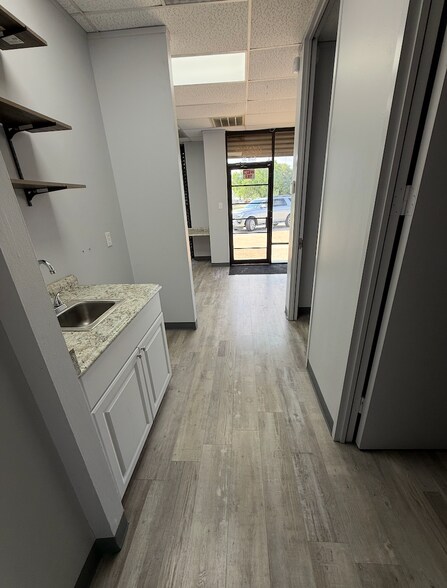 More Photos Of 15926 Cypress North Houston Rd, Cypress Industrial For Lease