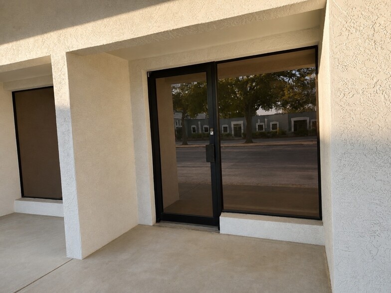 More Photos Of 13080 S Belcher Rd, Largo Office For Lease