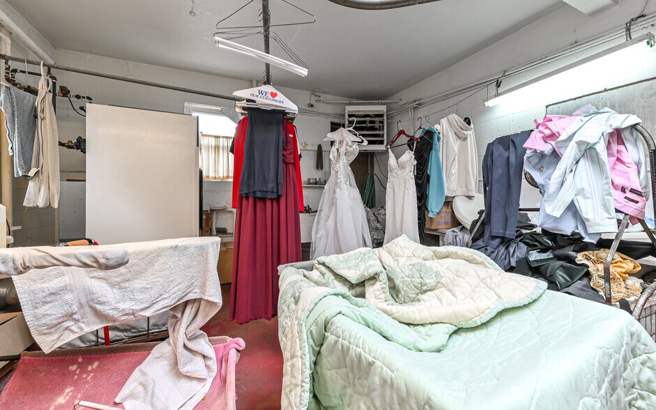 More Photos Of 4145 Brownsville Rd, Pittsburgh Storefront For Sale