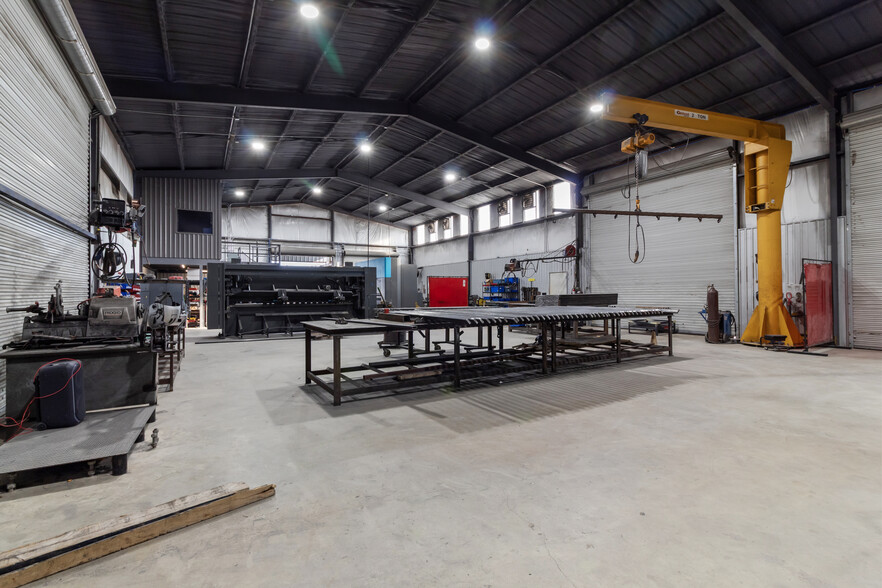 More Photos Of 1113 Innovation Dr, Bryan Industrial For Lease