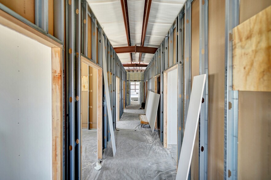 More Photos Of 2811 S County Road 1257, Midland Warehouse For Sale