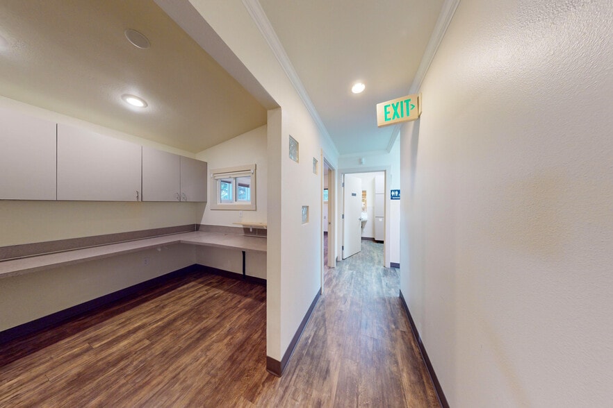 More Photos Of 3610 Ensign Rd NE, Olympia Medical For Lease