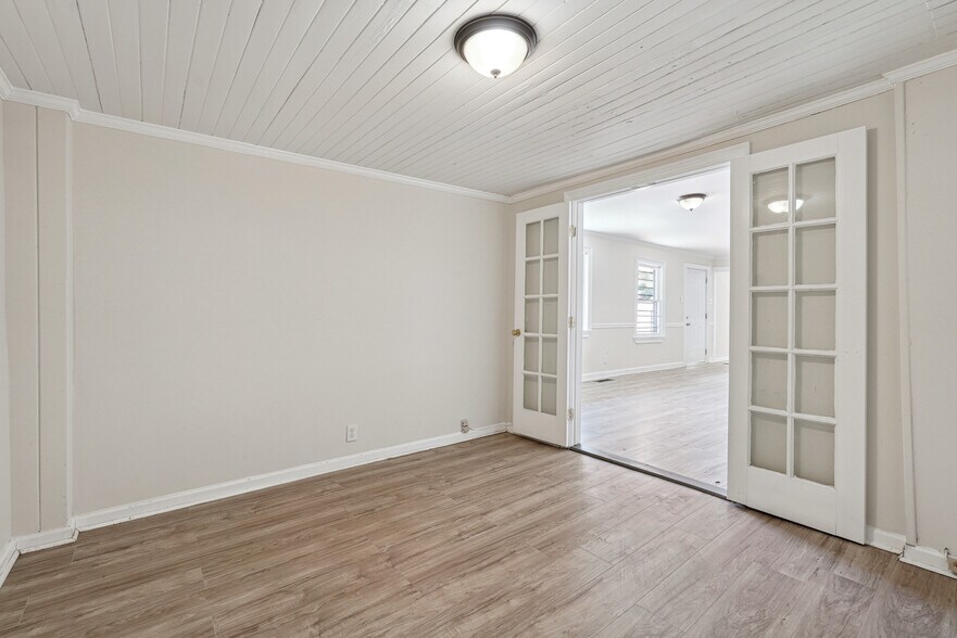 More Photos Of 401 SW Cleveland Ave, Atlanta Office Residential For Sale