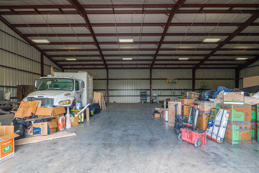 More Photos Of 8601 Fawn Trl, Conroe Warehouse For Sale