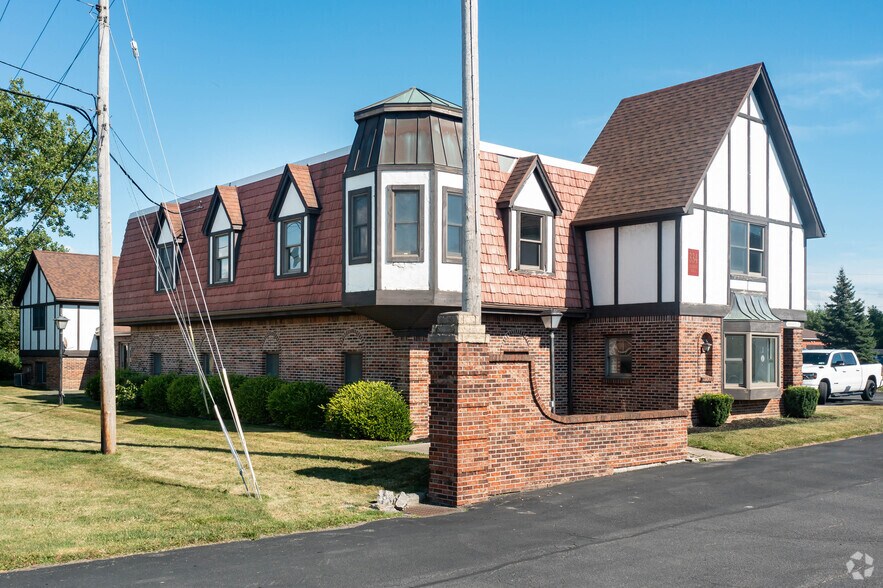 More Photos Of 338 Harris Hill Rd, Buffalo Office For Lease