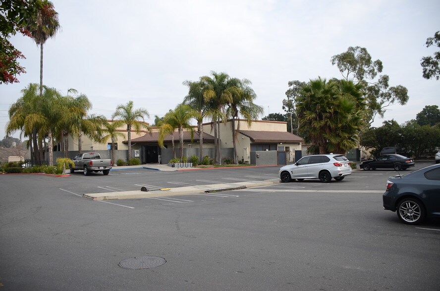 More Photos Of 8082 Adams Ave, Huntington Beach Restaurant For Lease